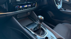 Nissan Qashqai 1.3 DiG-T MH 158 N-Connecta 5dr Petrol Hatchback